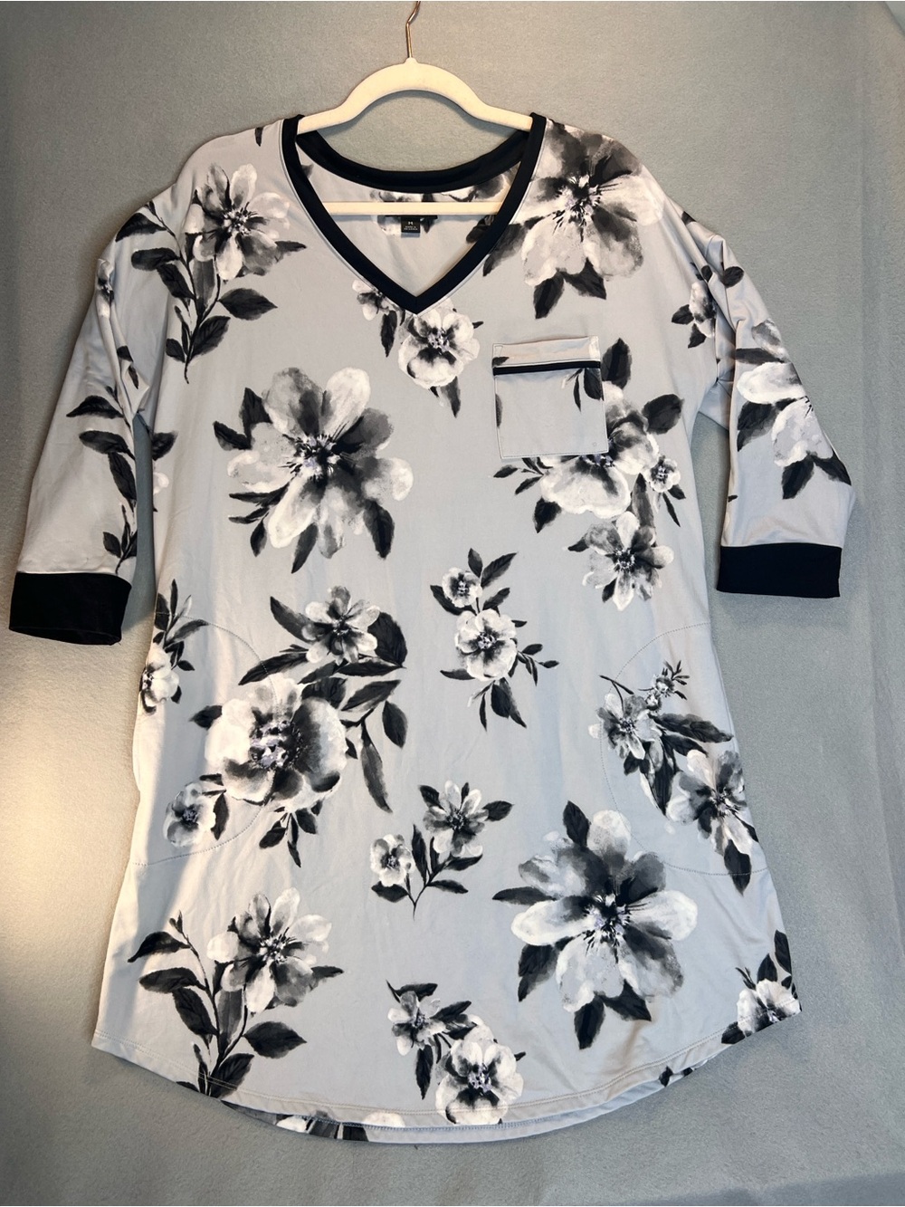 Simply Vera Gray Floral Nightgown Long Sleeve Medium Soft Microfleece Midi